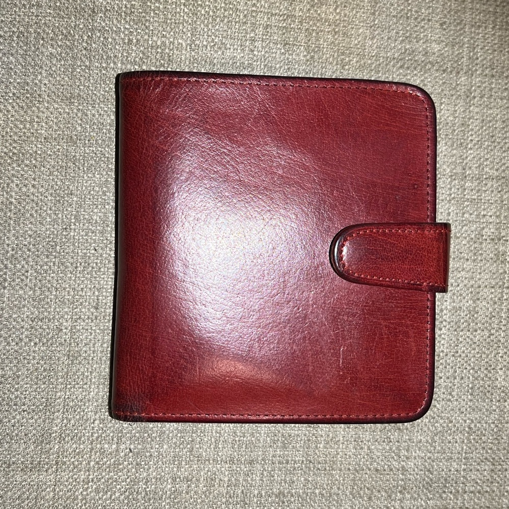 Vintage Red Buffalo Kisslock Leather wallet